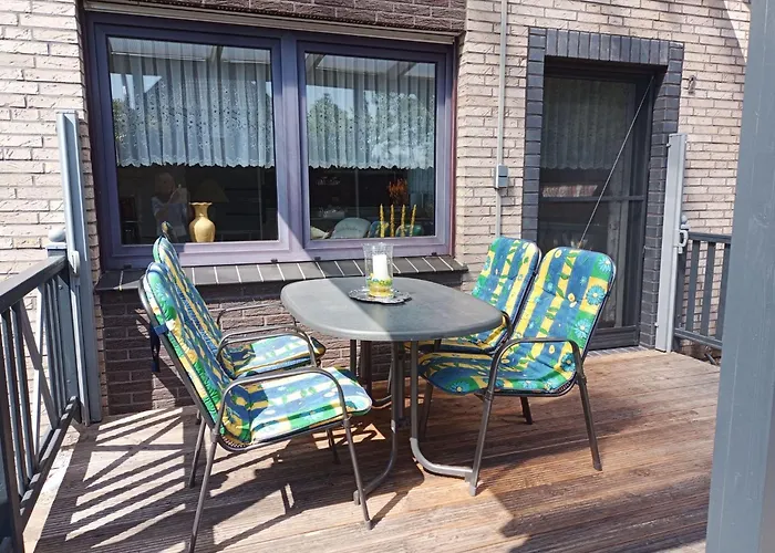Zwei Finken In By Interhome Daire Wiesmoor